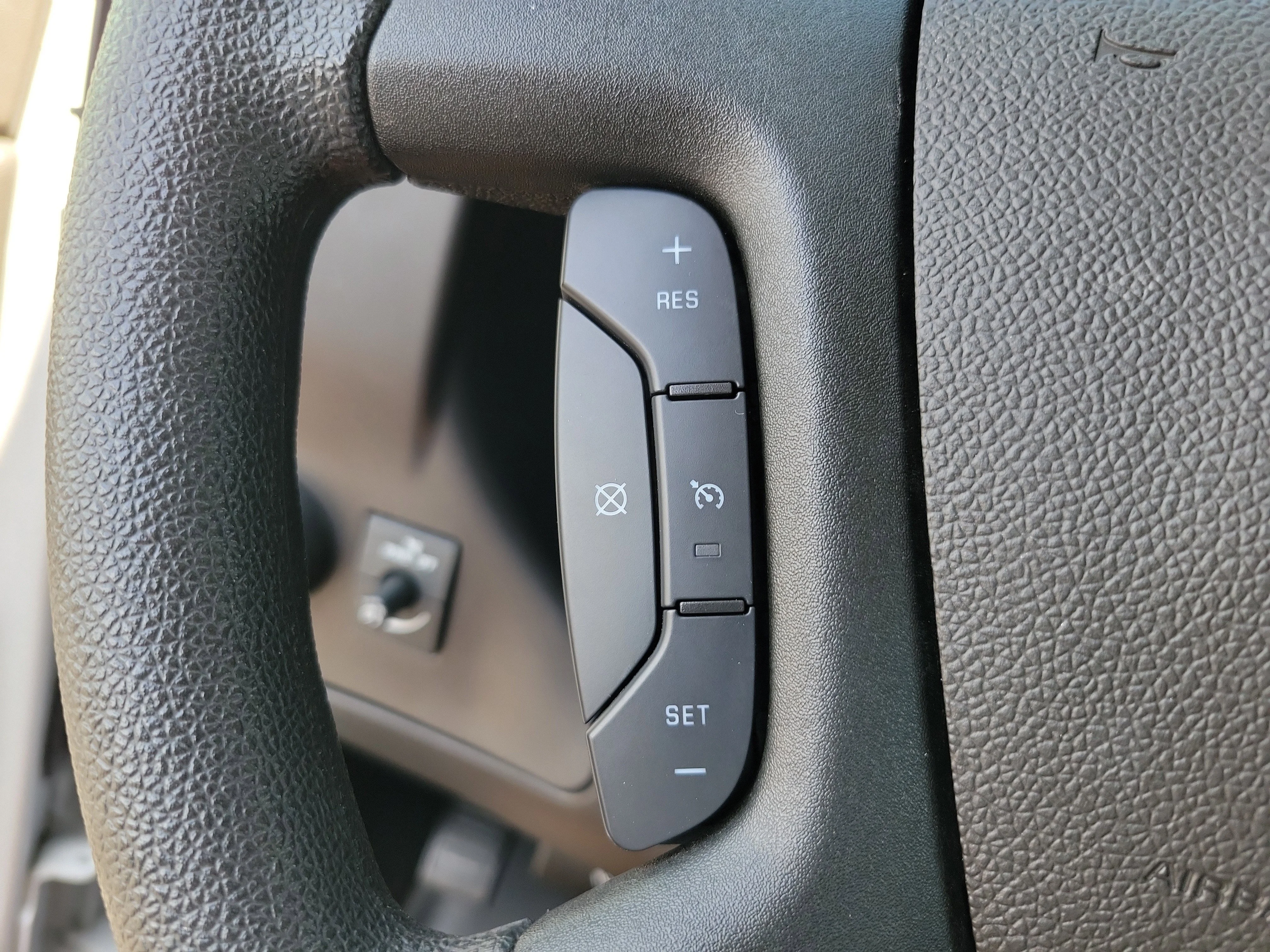 2024 GMC Savana Cargo Work Van - Photo 10