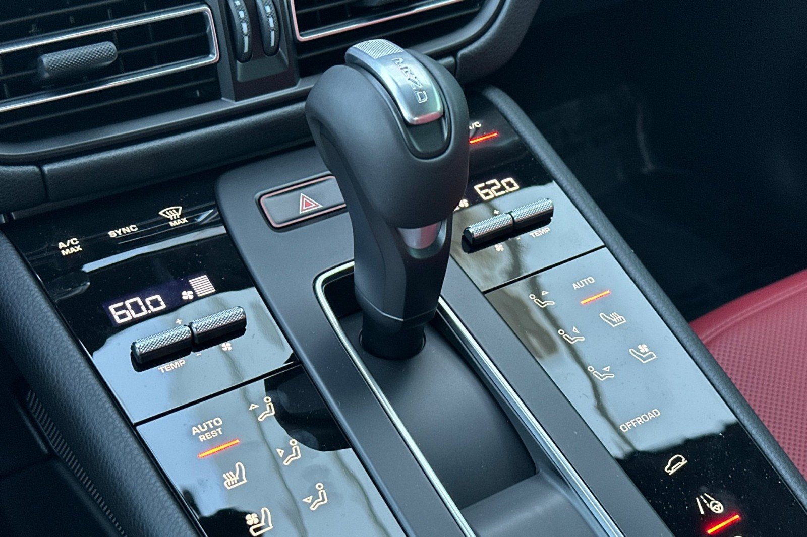 2026 Porsche Macan S - Photo 22