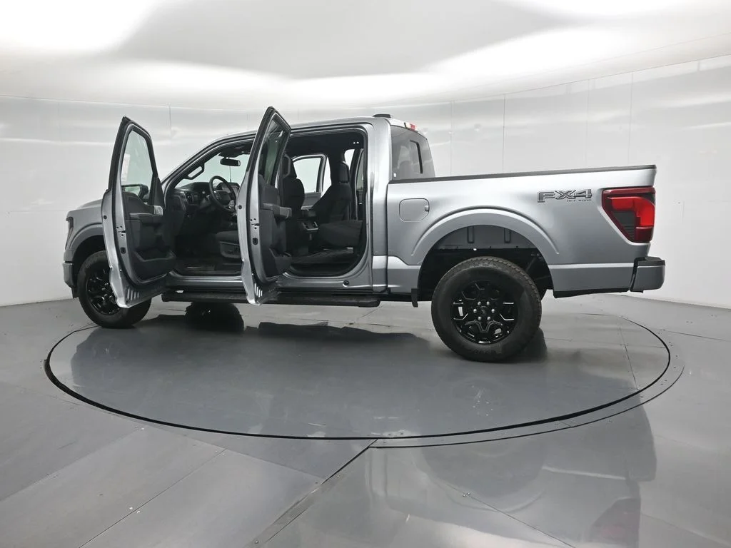 New 2026 Iconic Silver Metallic Ford XLT image 31