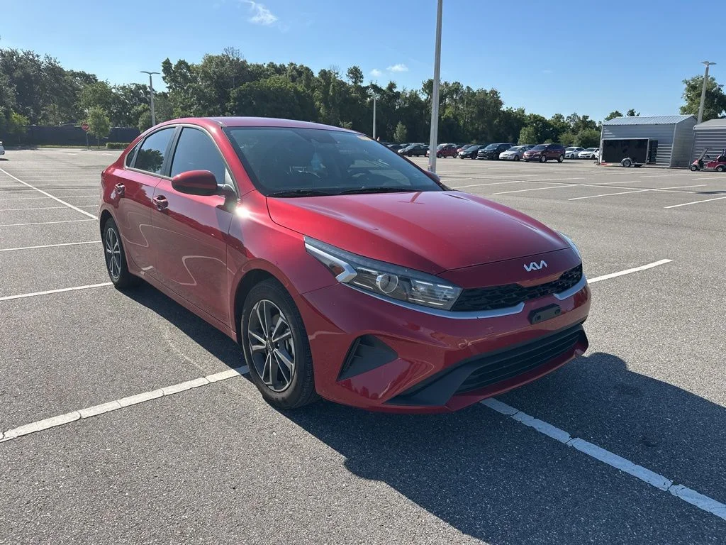 2023 Kia Forte LXS AT's photo
