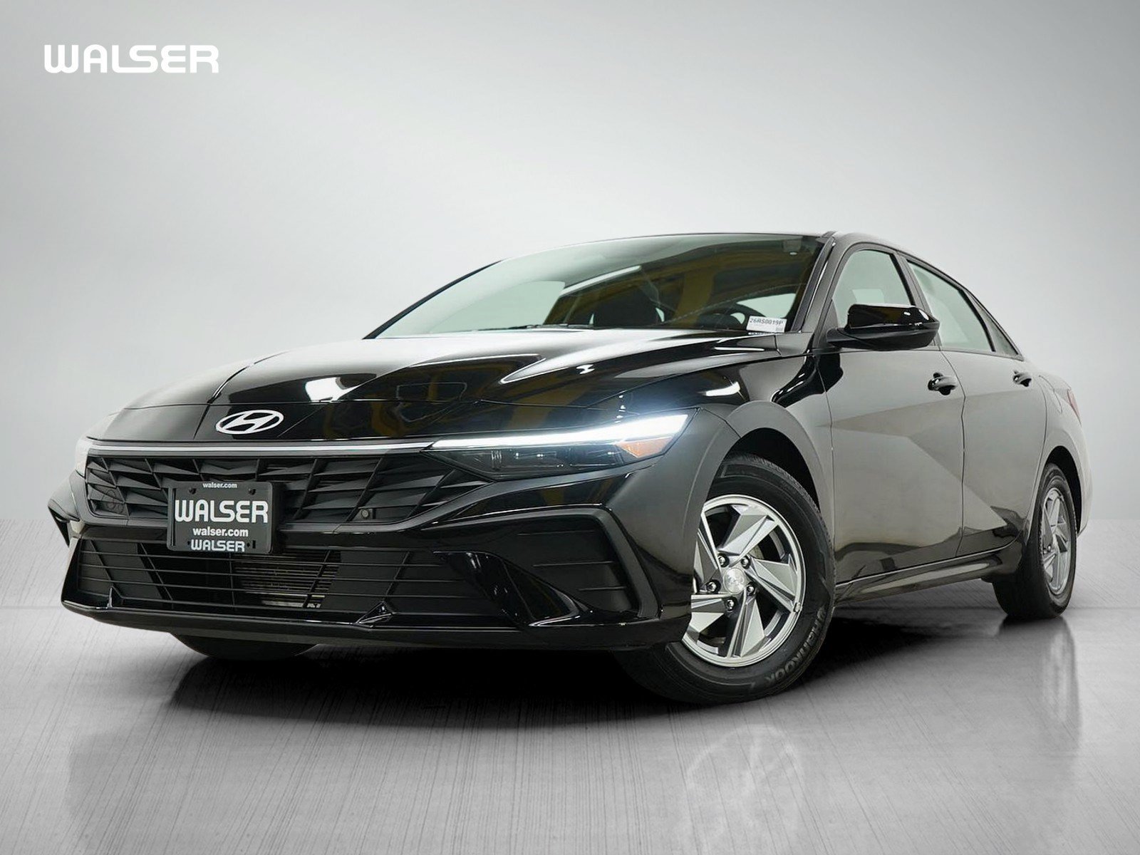 Used 2024 Abyss Black Hyundai SE IVT image 1