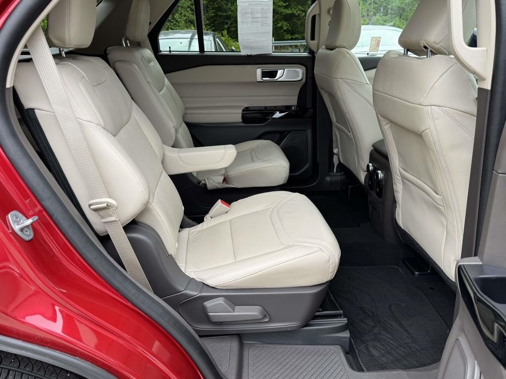Used 2023 Red Ford Platinum image 14
