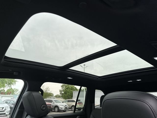 New 2026 Glacier White Tricoat GMC Elevation image 18