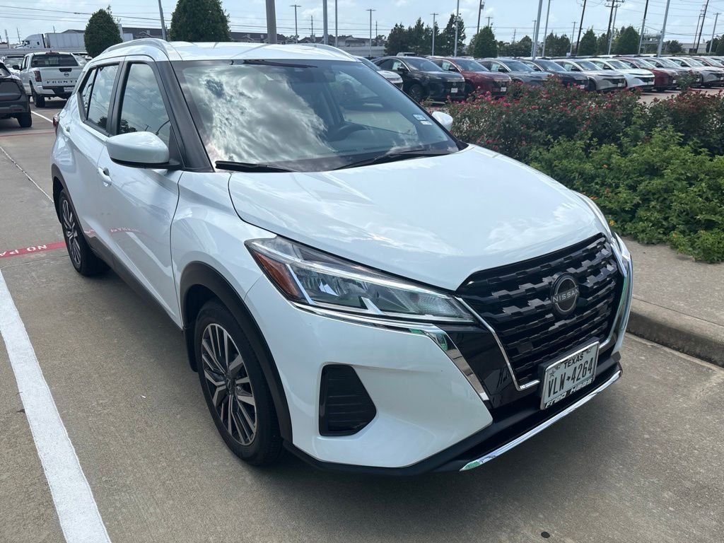 Used 2024 White Nissan SV image 1