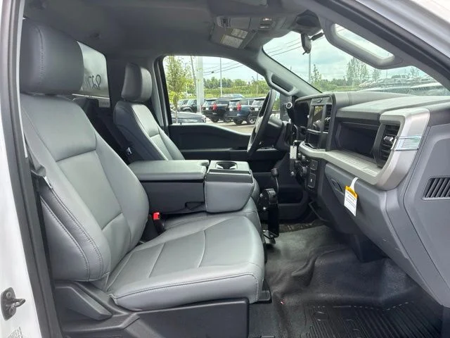 2026 Ford F-350 Super Duty Chassis Cab XL - Photo 20
