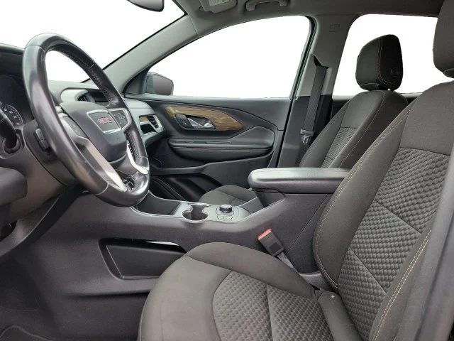 Used 2019 EBONY TWILIGHT METALLIC GMC SLE image 5