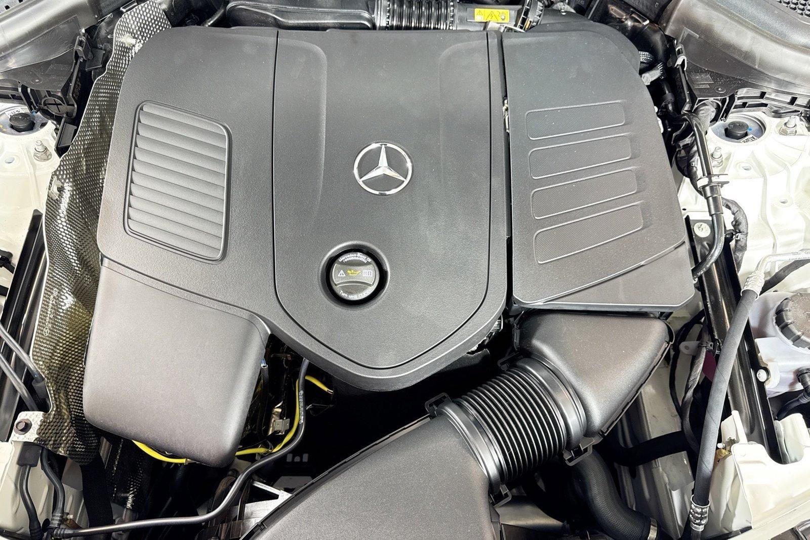 New 2026 Polar White Mercedes-Benz GLC 300 image 27