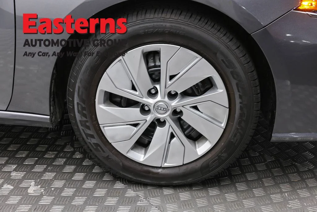 Used 2023 Gray Nissan 2.5 S image 30