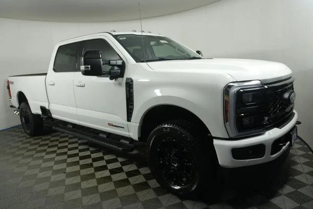 New 2027 Star White Metallic Tri-Coat Ford F-350® Lariat® image 2