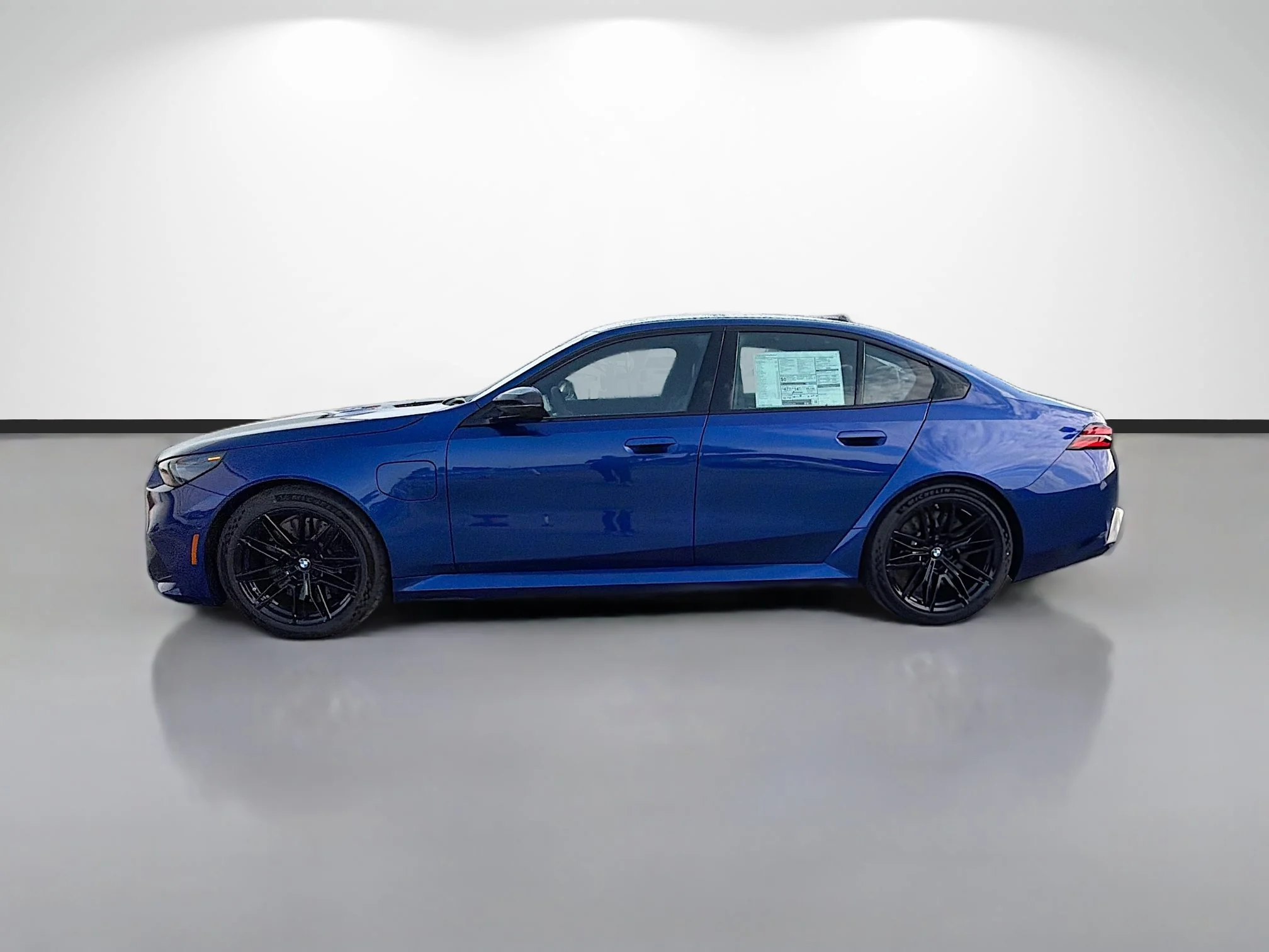 New 2027 Marina Bay Blue Metallic BMW  image 6