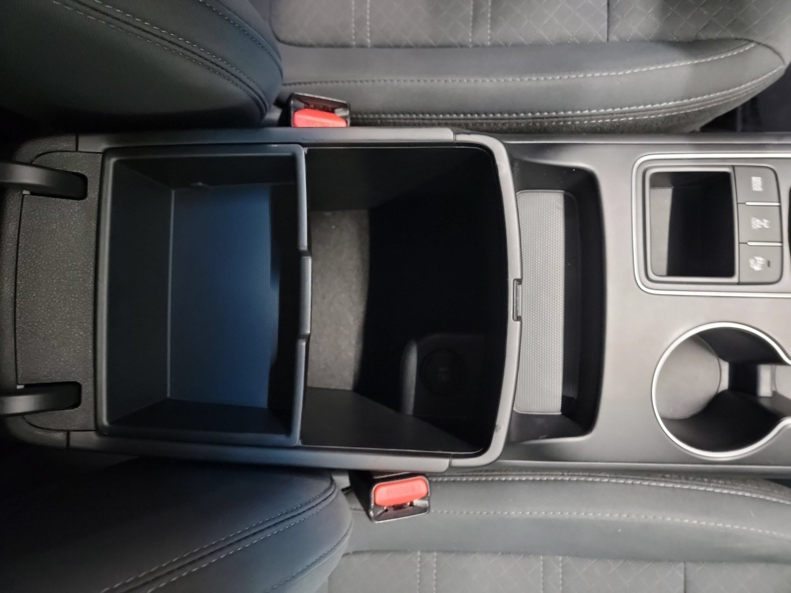 Used 2019 Gravity Grey Kia LX image 27