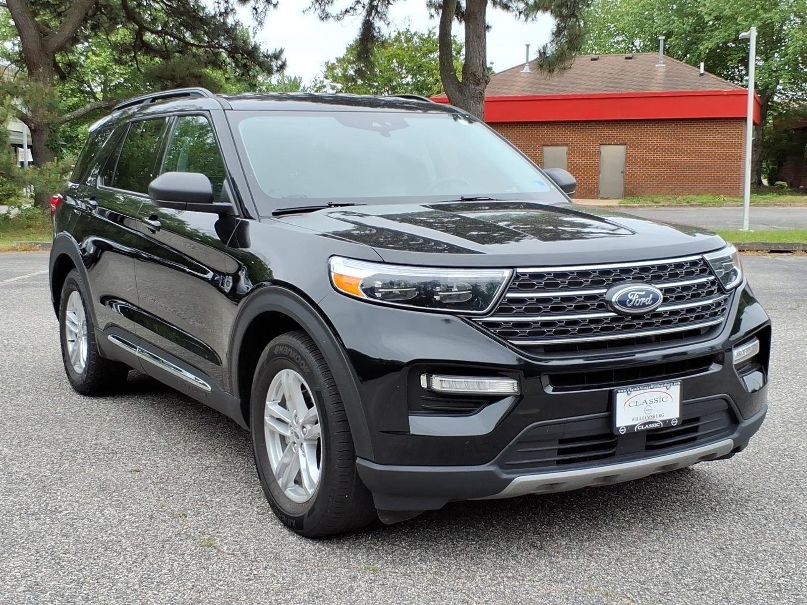 Used 2023 Agate Black Metallic Ford XLT image 5