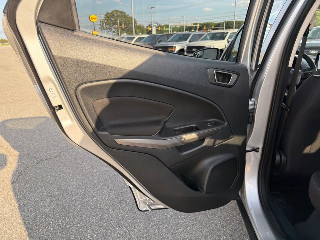 Used 2021 Silver Metallic Ford SE image 16