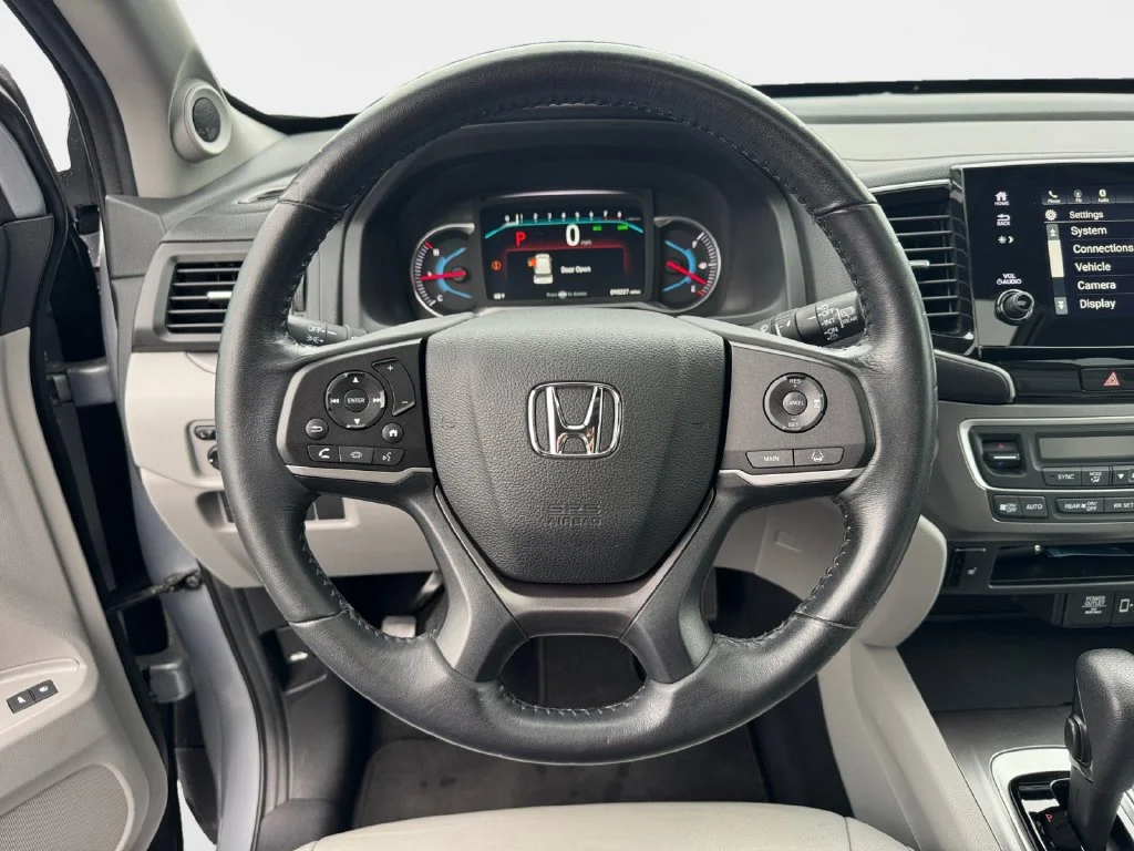 Certified Used 2019 Silver Honda EX-L image 11