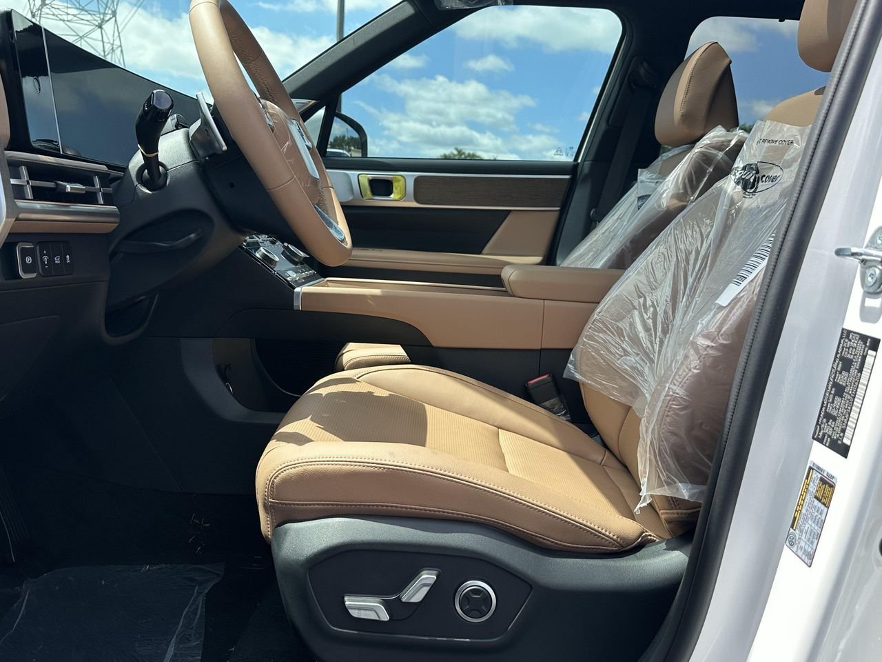 New 2026 Serenity White Hyundai Limited 6P image 9
