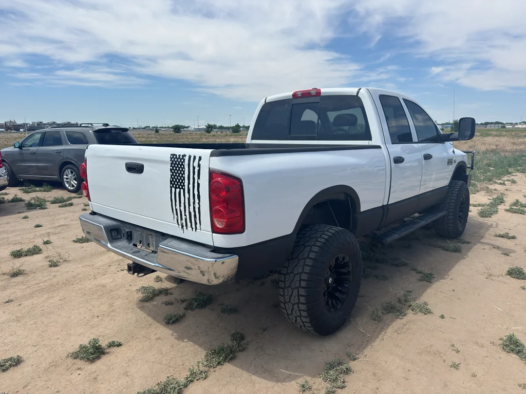 Used 2007 White Dodge SLT image 5