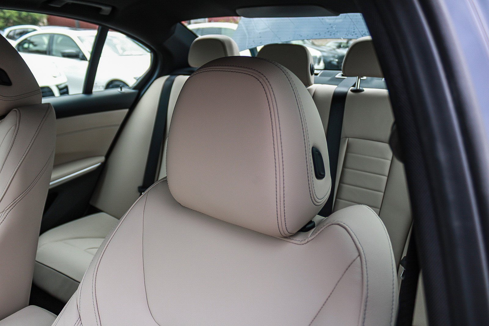 New 2026 Tanzanite Blue II Metallic BMW 330i NA image 25