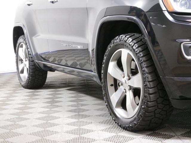 Used 2014 Black Jeep Overland image 2