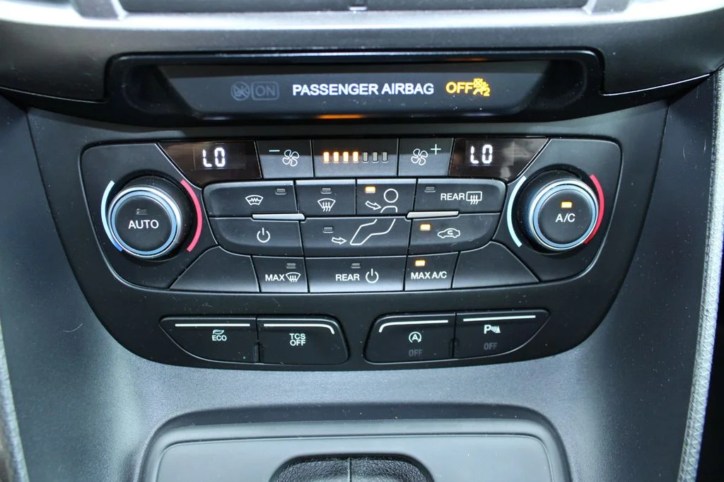 Used 2022 Black Metallic Ford XLT image 33