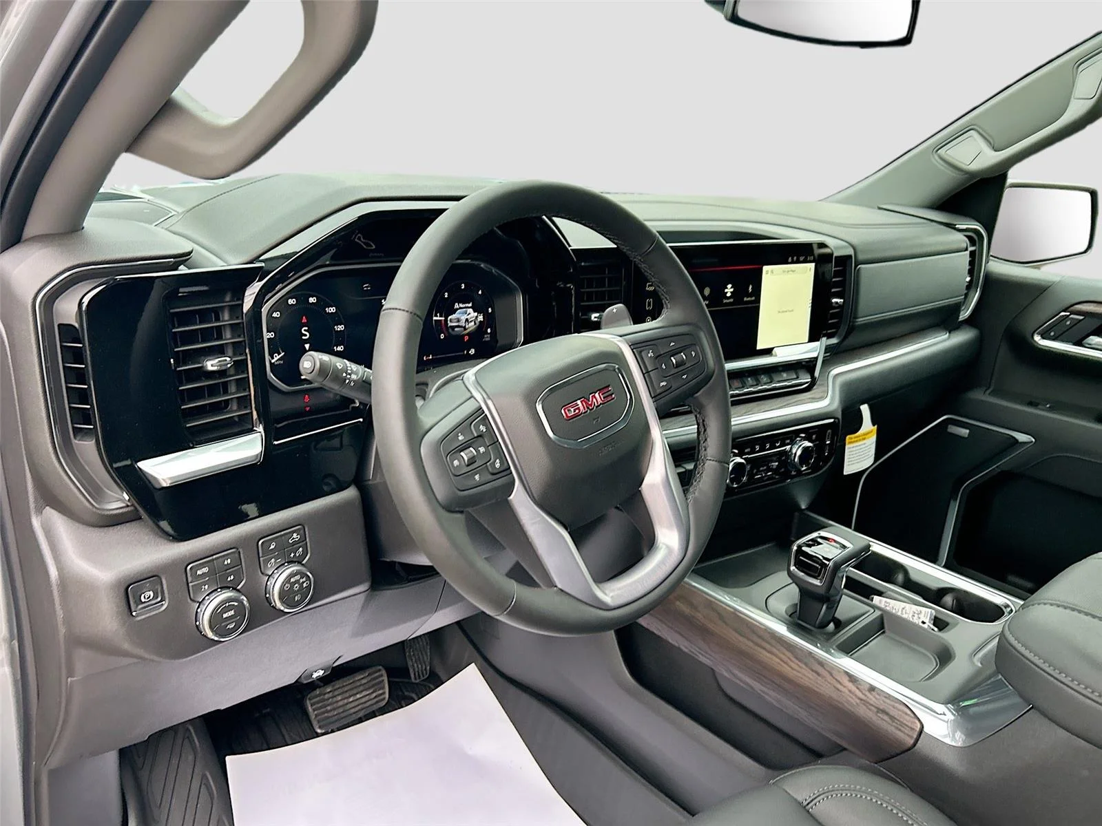 2026 GMC Sierra 1500 SLT - Photo 9