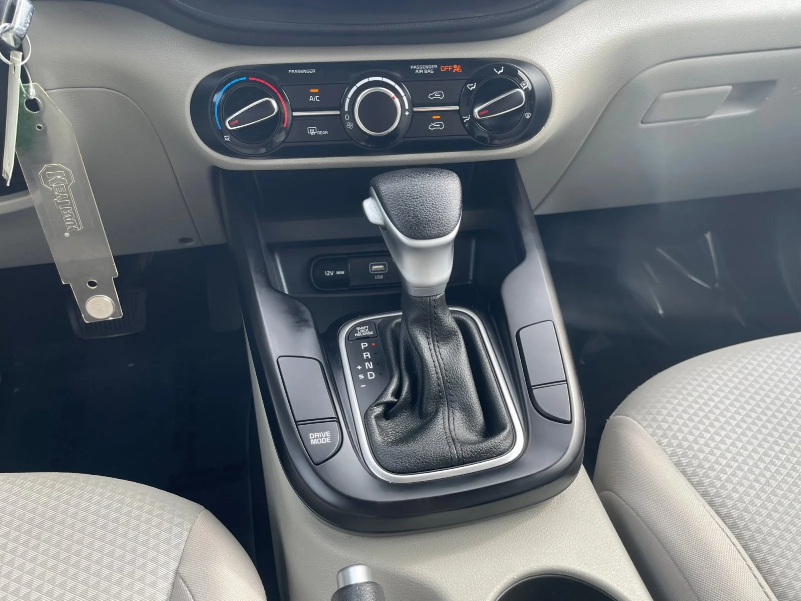 Certified Used 2024 Gravity Gray Kia LX image 11