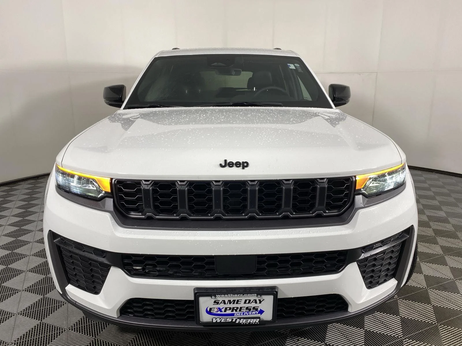 Used 2026 Bright White Clearcoat Jeep Laredo image 7