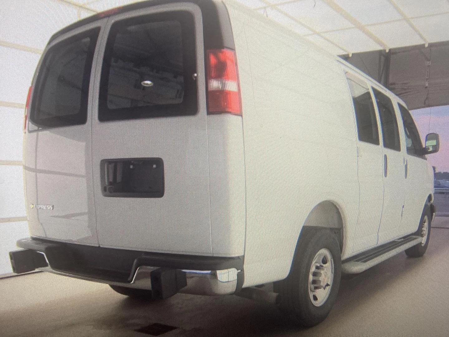 Used 2025 Summit White Chevrolet Cargo Van image 3
