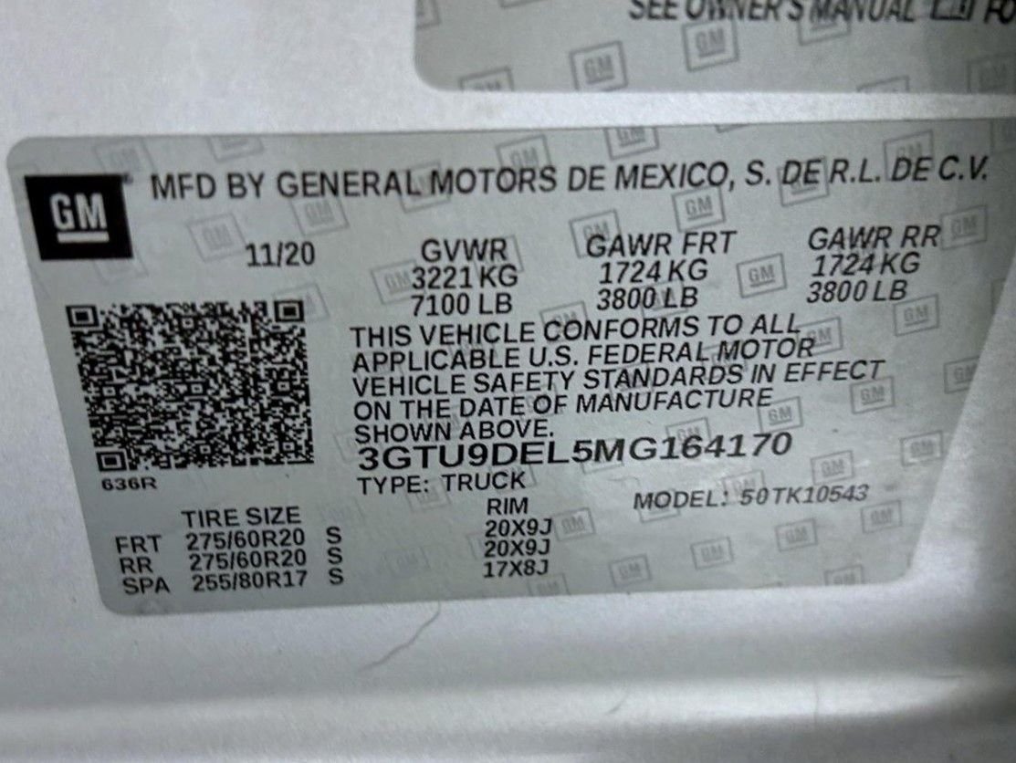 Used 2021 Silver GMC SLT image 26