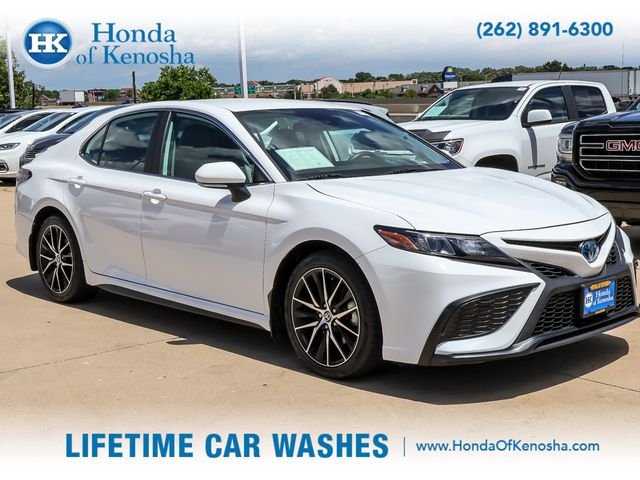 Used 2024 Ice Toyota SE image 8