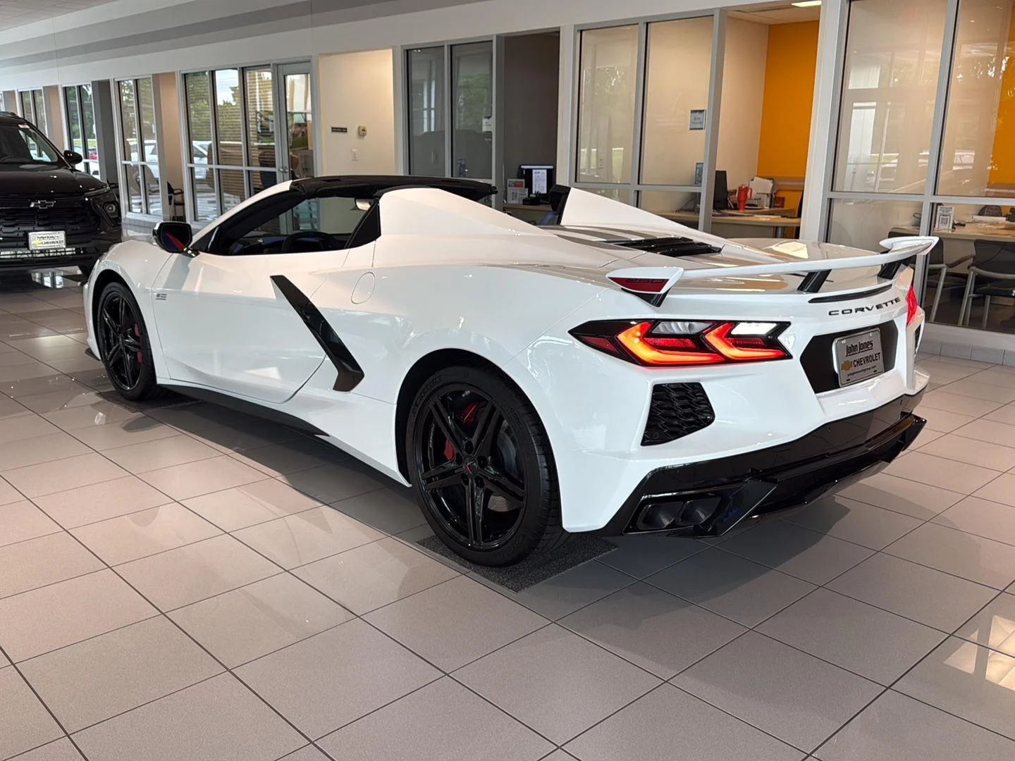 New 2026 Arctic White Chevrolet 3LT image 10