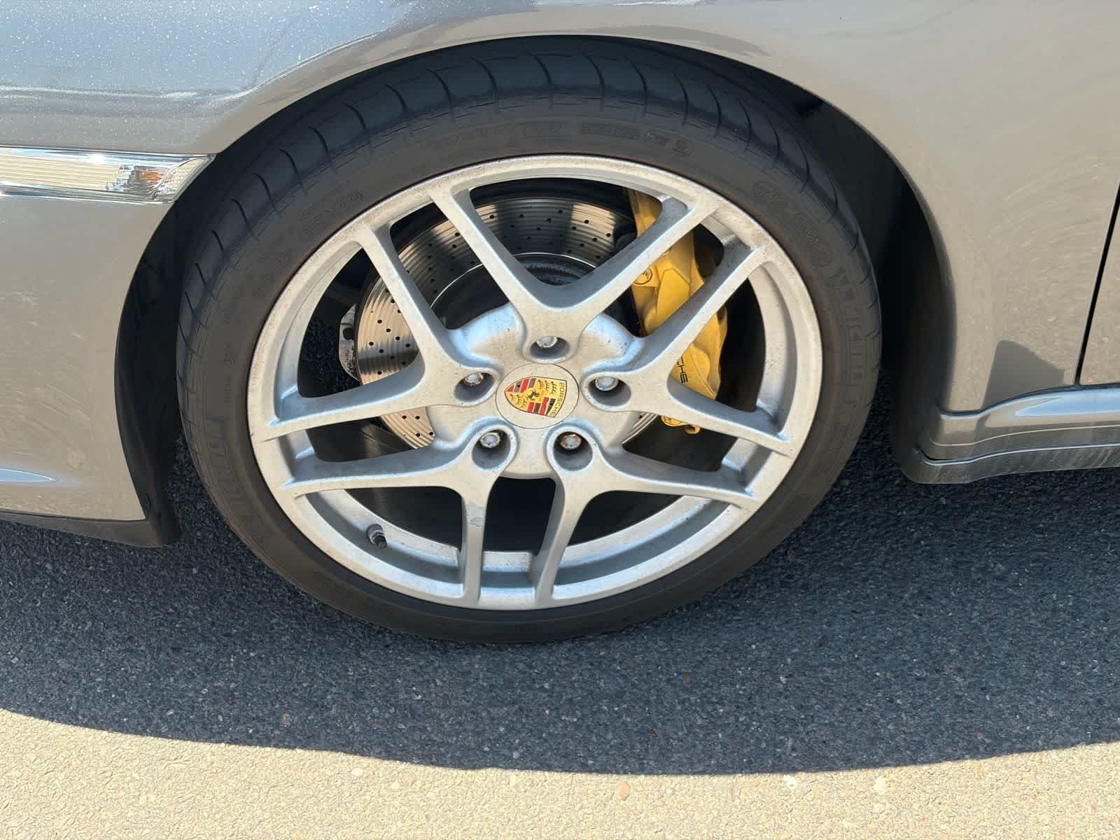 Used 2009 Gray Porsche Carrera 4 image 8