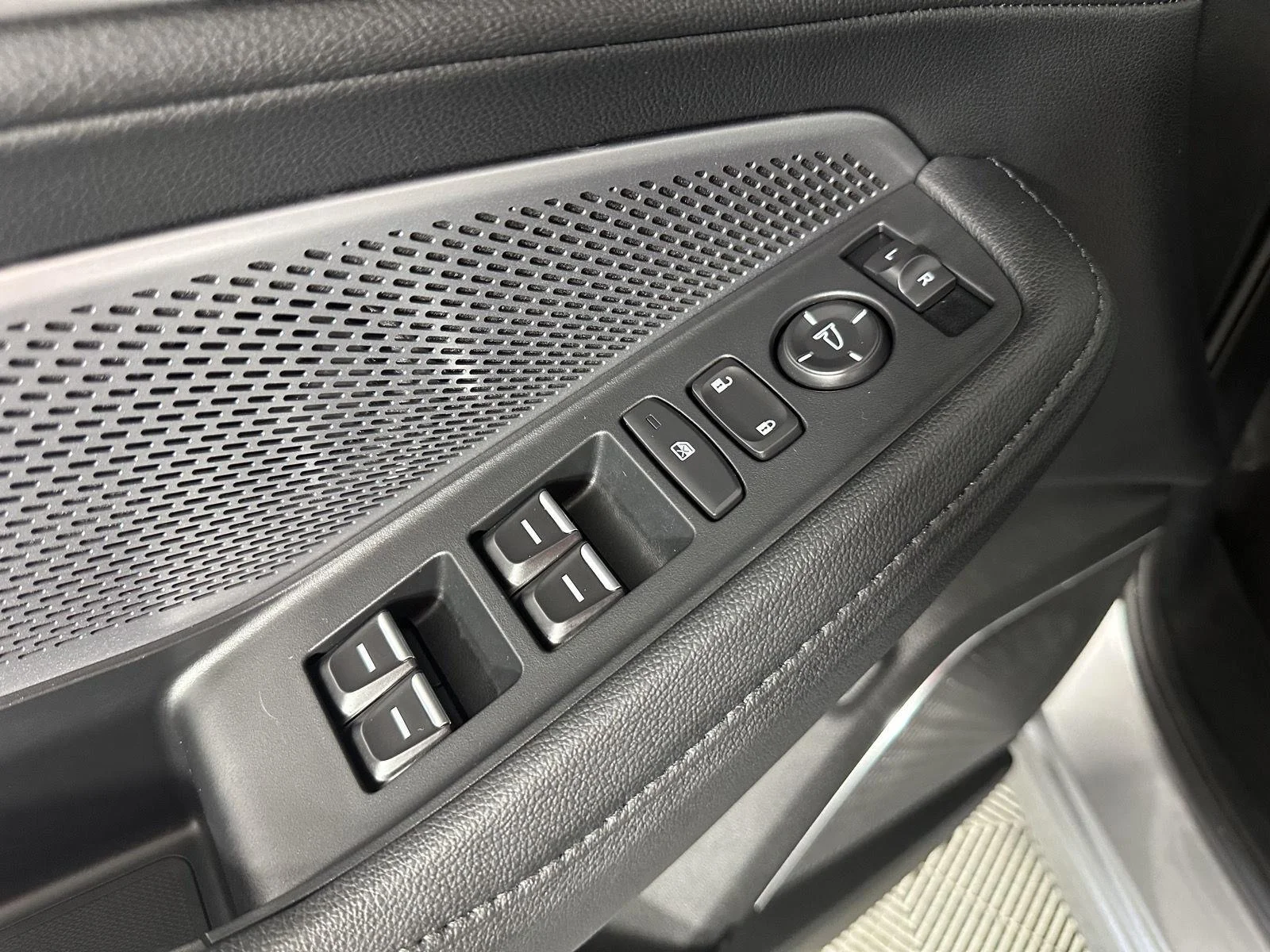 2026 Acura MDX Base - Photo 8