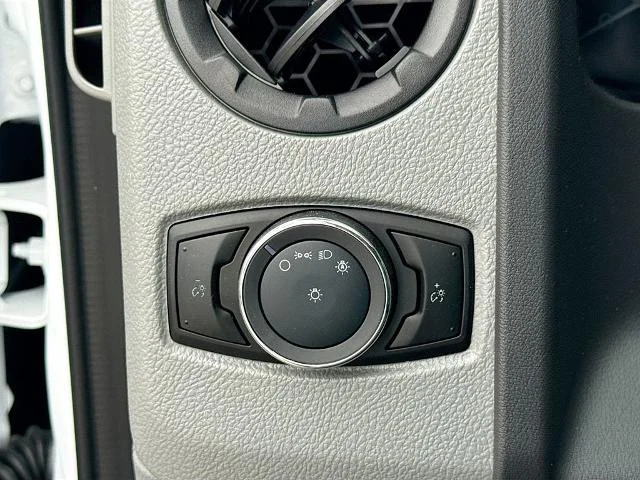 New 2026 Oxford White Ford E-350 SRW image 38