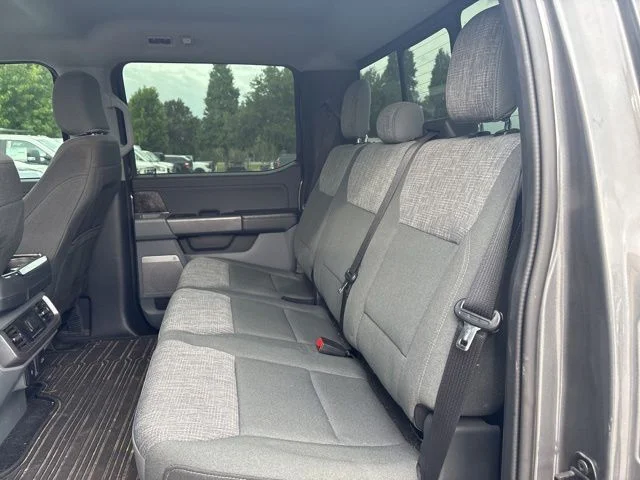 Used 2023 Gray Ford XLT image 10