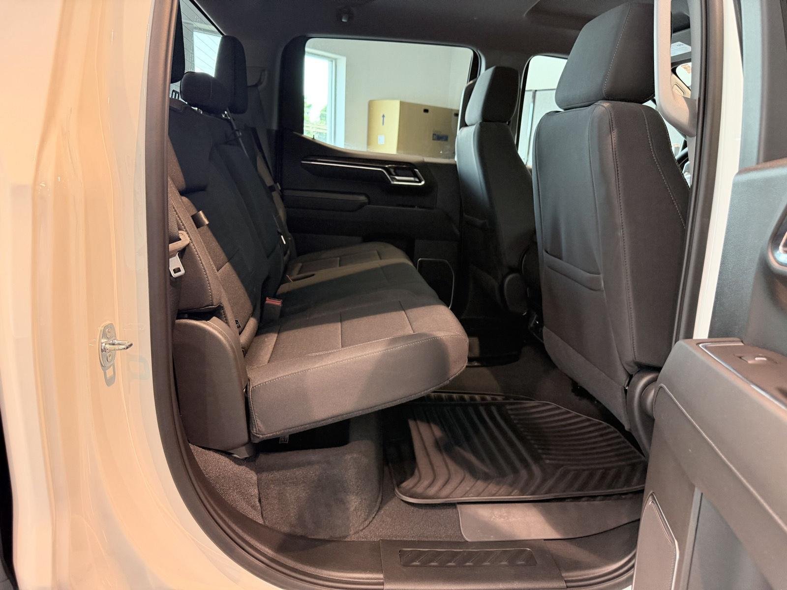 Used 2023 Summit White GMC Elevation image 26