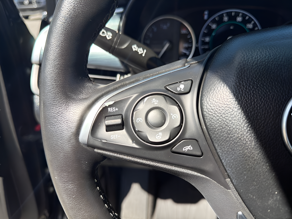 Used 2020 Black Buick Premium I image 29