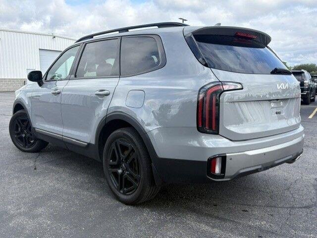 Used 2023 Wolf Gray Kia EX X-Line image 10