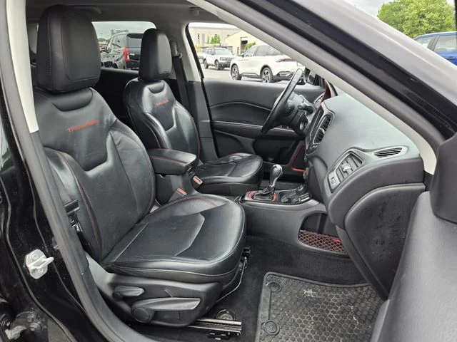 Used 2018 Black Jeep Trailhawk image 20