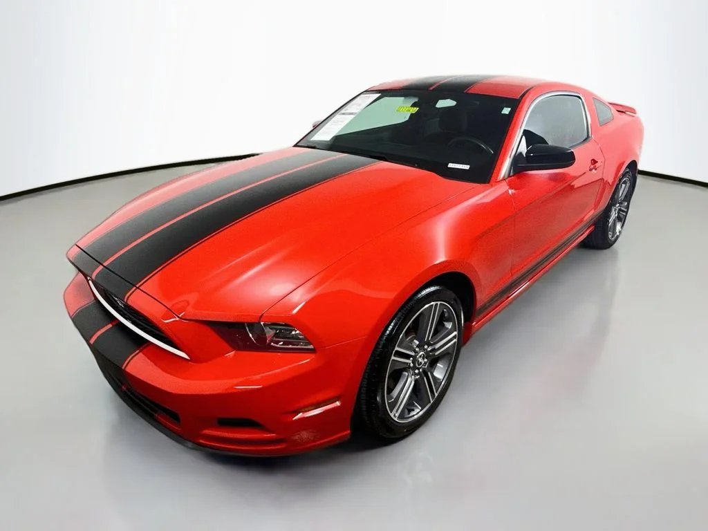 Used 2014 Race Red Ford V6 image 3