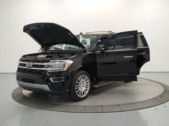Used 2023 Black Ford Limited image 12