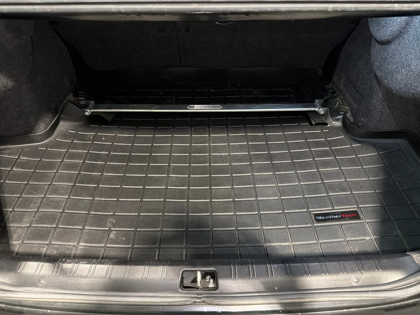 Used 2018 Crystal Black Silica Subaru Premium image 38