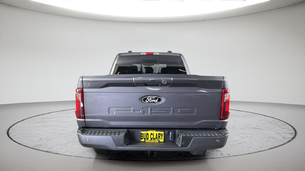 New 2026 Carbonized Gray Metallic Ford XLT image 9
