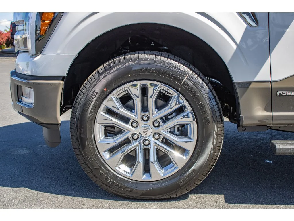 New 2026 Star White Metallic Tri-Coat Ford King Ranch image 5