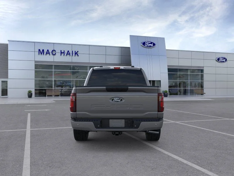 New 2026 Carbonized Gray Metallic Ford XLT image 5