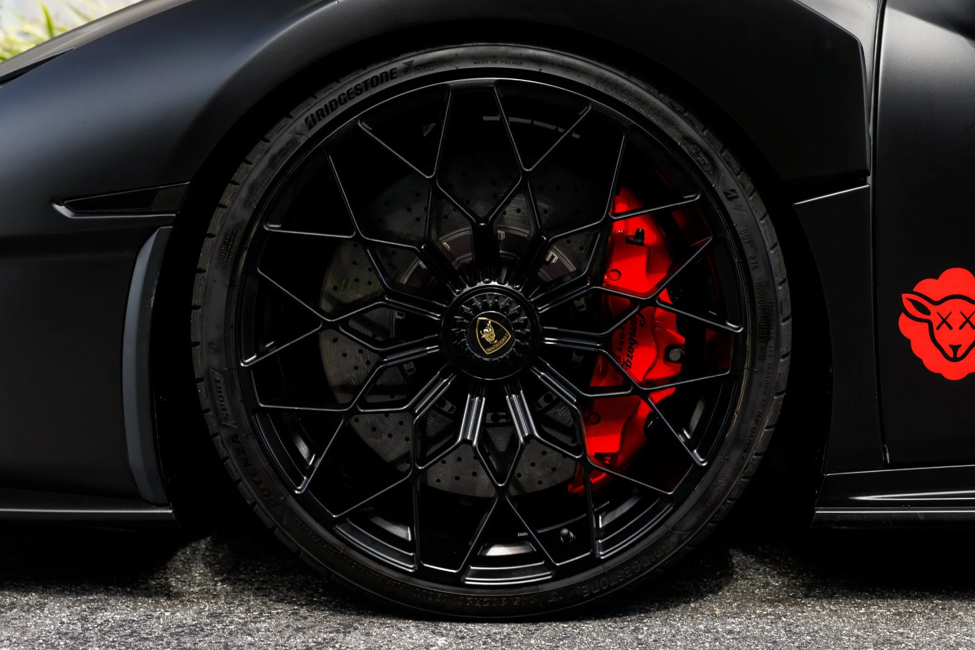 Used 2021  Lamborghini Base image 19
