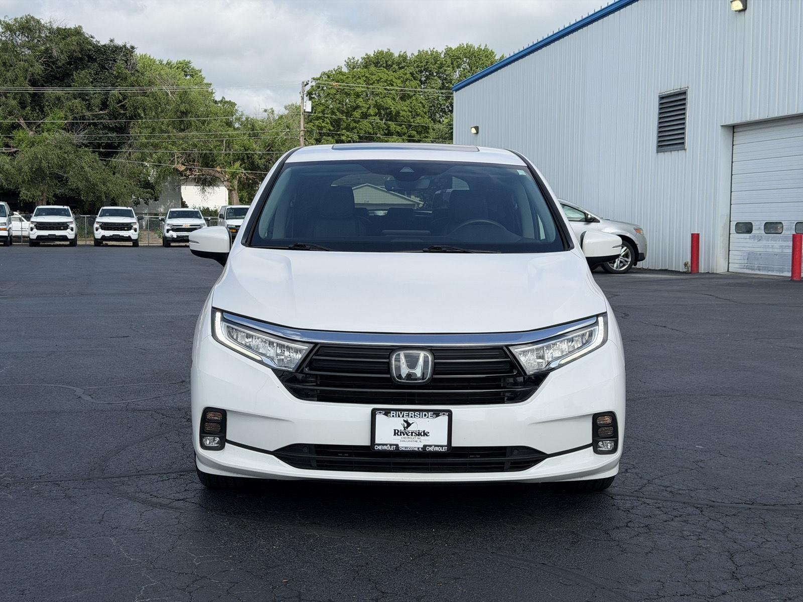 Used 2024 Platinum White Pearl Honda EX-L image 9
