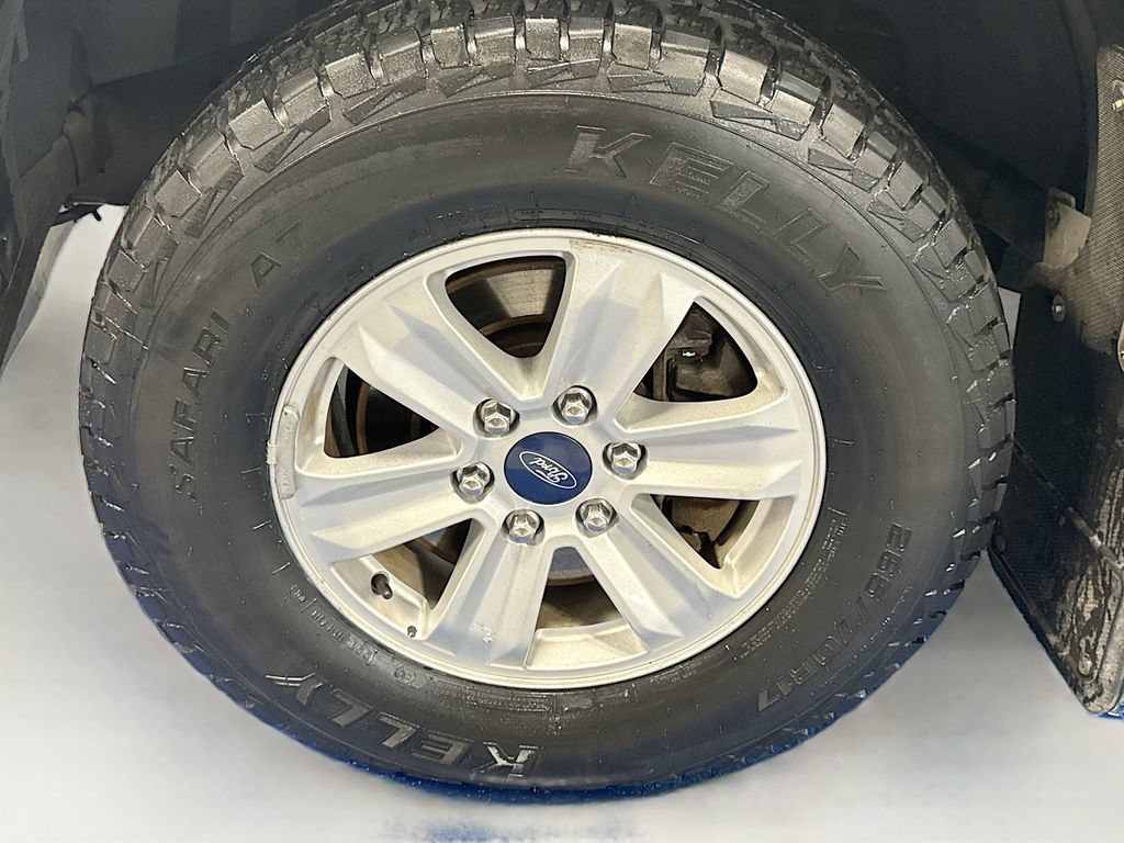 Used 2018  Ford XL image 30