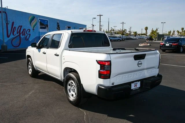 Used 2022 White Nissan S image 3