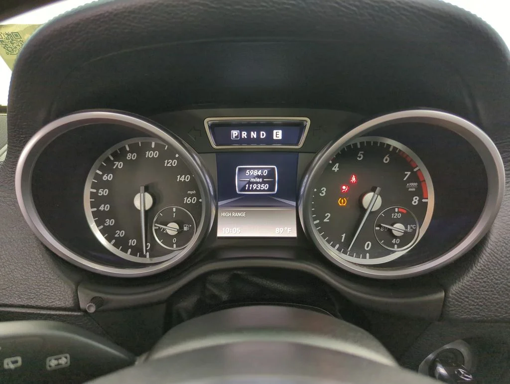 Used 2013  Mercedes-Benz G 550 image 37