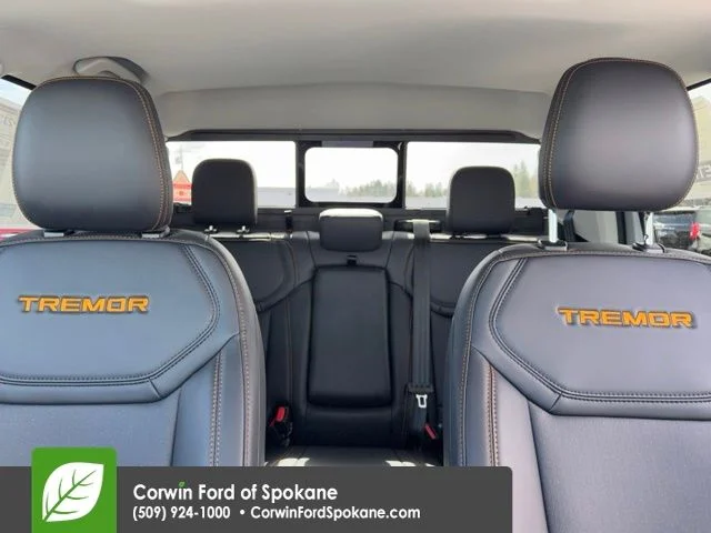 New 2026 Space White Metallic Ford Tremor image 33